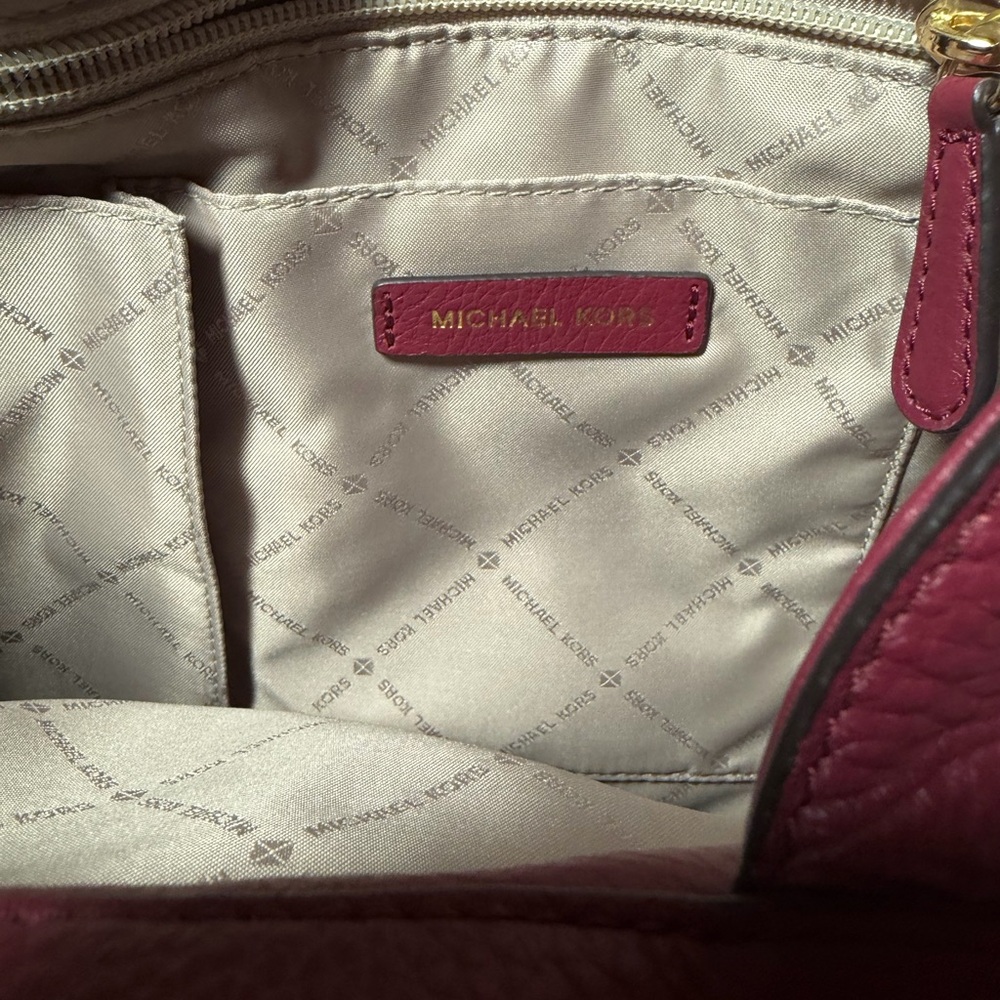 Michael Kors Shoulder Bag and Wallet - Picture 8 of 16